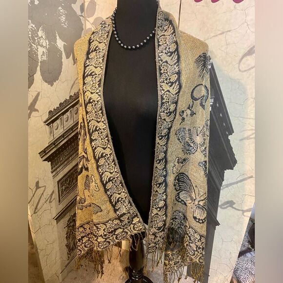 Beautiful wrap /shawl by Pashmina - Picture 1 of 5